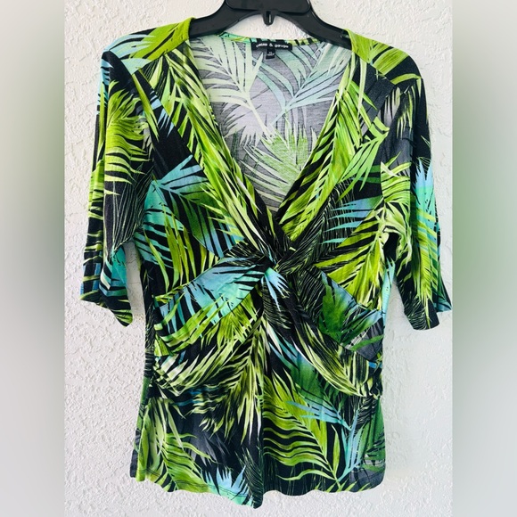Cable & Gauge Tops - Soft and stretchy tropical vibes